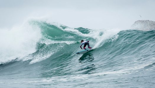 Chilenas quedan fuera del Circuito Mundial de Surf en Pichilemu