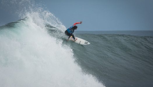 Las chilenas dejaron su marca el día 1 del Mundial de Surf Femenino