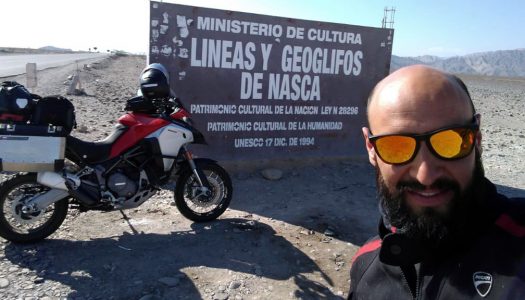 Chileno cruza América y llega a Alaska en motocicleta
