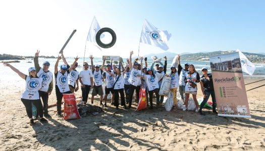 Voluntarios limpiaron playas de Maitencillo