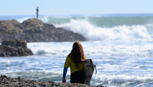 Los talentos jóvenes chilenos disfrutaron de las perfectas olas de Rinconada / Día 1 Pacífico Roots Cobquecura Surf 2019